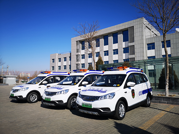 寧夏石嘴山電動(dòng)執(zhí)法車上崗(圖2)
