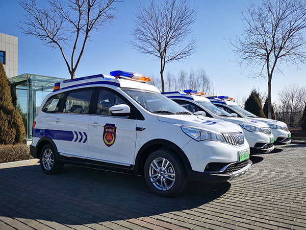 寧夏石嘴山電動(dòng)執(zhí)法車上崗(圖1)