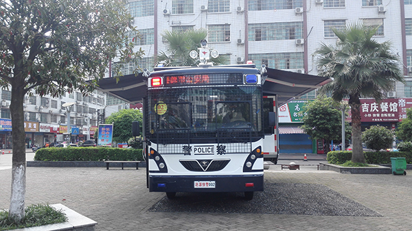 元宵節(jié)，在漣源城區(qū)遇上城市快警(圖2)
