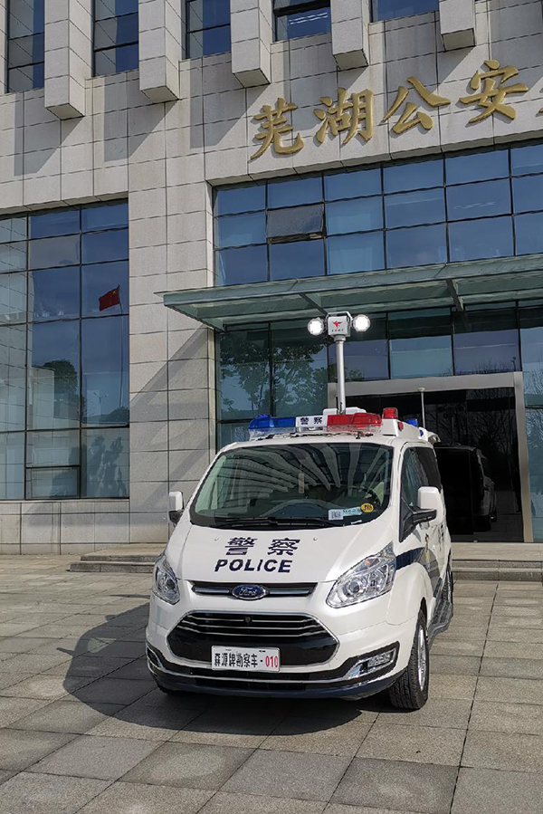 安徽蕪湖刑事勘察車上崗  實現(xiàn)科技強警(圖3)