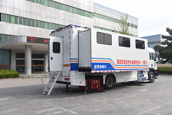 森源鴻馬醫(yī)療宿營(yíng)車——移動(dòng)的多功能宿舍(圖4) 森源鴻馬醫(yī)療宿營(yíng)車——移動(dòng)的多功能宿舍(圖4)