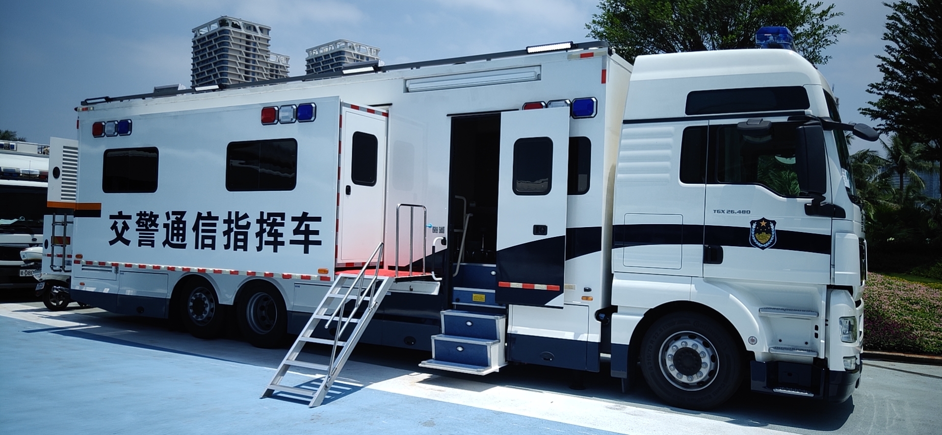 森源鴻馬通信指揮車助力中國首屆消博會(huì)(圖1)
