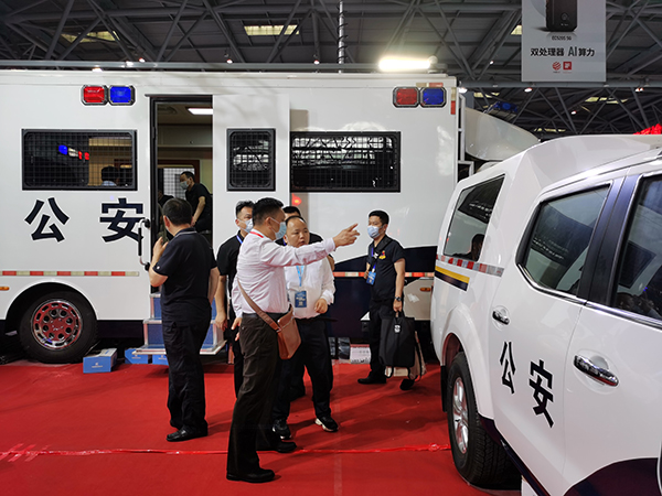 精彩車型矩陣 先進(jìn)技術(shù)實(shí)力——森源鴻馬攜高科技 裝備亮相第十二屆交博會(huì)(圖10) 精彩車型矩陣 先進(jìn)技術(shù)實(shí)力——森源鴻馬攜高科技 裝備亮相第十二屆交博會(huì)(圖10)