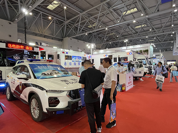 精彩車型矩陣 先進(jìn)技術(shù)實(shí)力——森源鴻馬攜高科技 裝備亮相第十二屆交博會(huì)(圖11) 精彩車型矩陣 先進(jìn)技術(shù)實(shí)力——森源鴻馬攜高科技 裝備亮相第十二屆交博會(huì)(圖11)