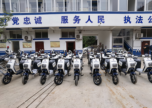 森源鴻馬電動(dòng)兩輪巡邏車駛向安徽亳州治安一線(圖2)