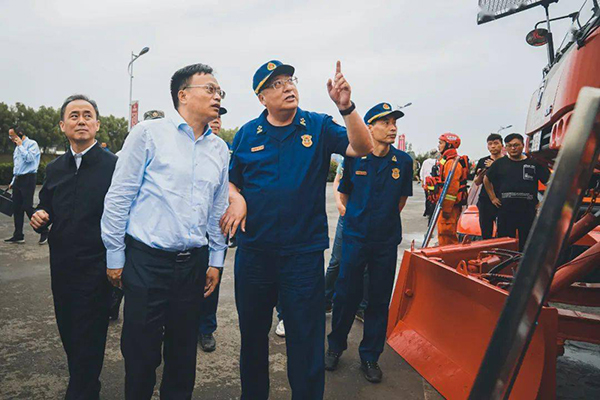 江蘇消防救援隊(duì)伍在全省防汛應(yīng)急搶險(xiǎn)救援演練現(xiàn)場(chǎng)練精兵謀打贏 (圖2) 江蘇消防救援隊(duì)伍在全省防汛應(yīng)急搶險(xiǎn)救援演練現(xiàn)場(chǎng)練精兵謀打贏 (圖2)