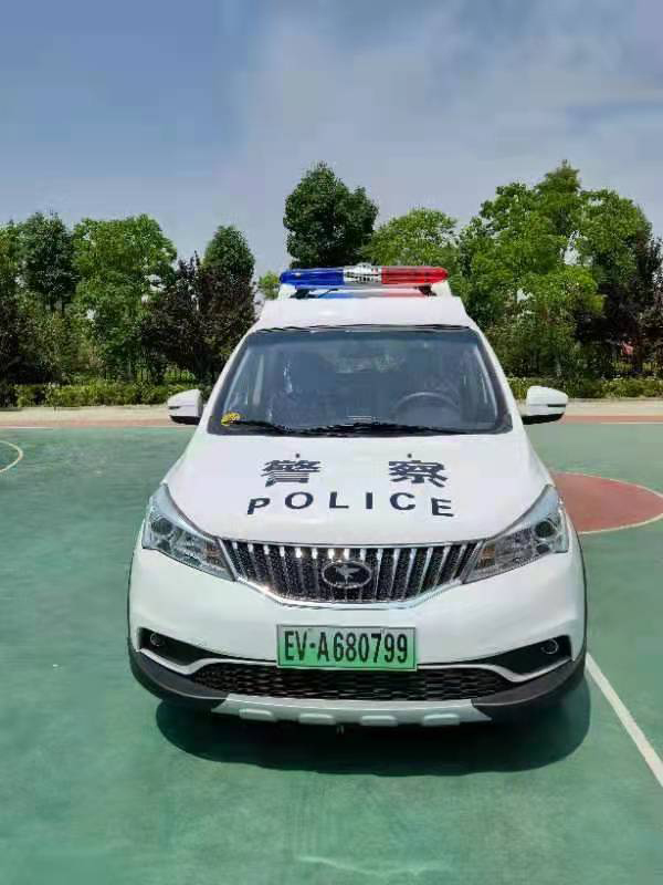 安徽壽縣電動(dòng)巡邏車上崗執(zhí)勤(圖1)