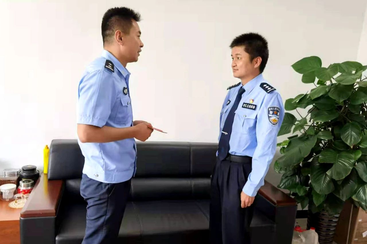 慶祝中國(guó)共產(chǎn)黨成立100周年丨戰(zhàn)時(shí)慰問暖警心，走訪慰問送關(guān)懷(圖9)