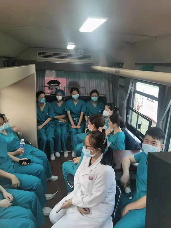 疫情就是命令 森源鴻馬核酸檢測車急召“入伍”||緊急奔赴一線 守護(hù)群眾安全(圖7) 疫情就是命令 森源鴻馬核酸檢測車急召“入伍”||緊急奔赴一線 守護(hù)群眾安全(圖7)