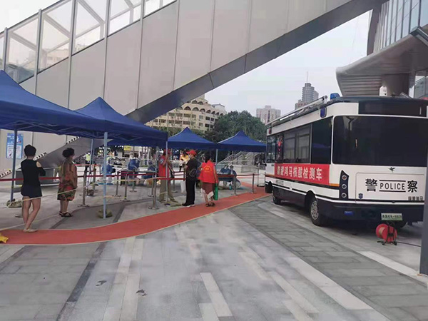疫情就是命令 森源鴻馬核酸檢測車急召“入伍”||緊急奔赴一線 守護(hù)群眾安全(圖2) 疫情就是命令 森源鴻馬核酸檢測車急召“入伍”||緊急奔赴一線 守護(hù)群眾安全(圖2)