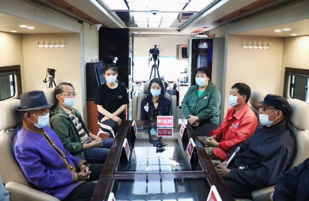 生態(tài)旅游檢察車打通服務(wù)群眾“最后一公里” 化解鄰里矛盾糾紛(圖5) 生態(tài)旅游檢察車打通服務(wù)群眾“最后一公里” 化解鄰里矛盾糾紛(圖5)