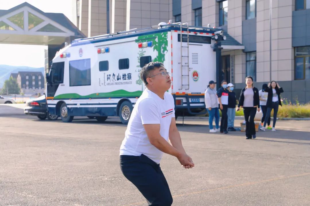 生態(tài)旅游檢察車“哈倫·小驛”見證檢察風(fēng)采(圖2)