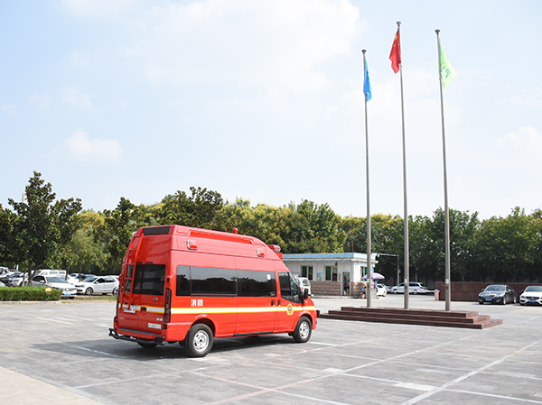 新疆采購消防通信指揮車(圖5)