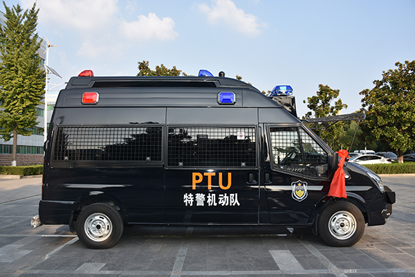機(jī)動(dòng)防控  以快制快||四川蒼溪縣采購防暴巡邏車(圖4)