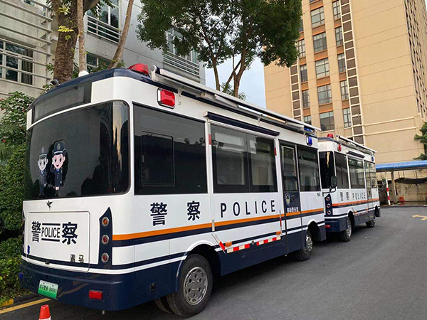 廣東珠海移動警務室上崗執(zhí)勤(圖1) 廣東珠海移動警務室上崗執(zhí)勤(圖1)