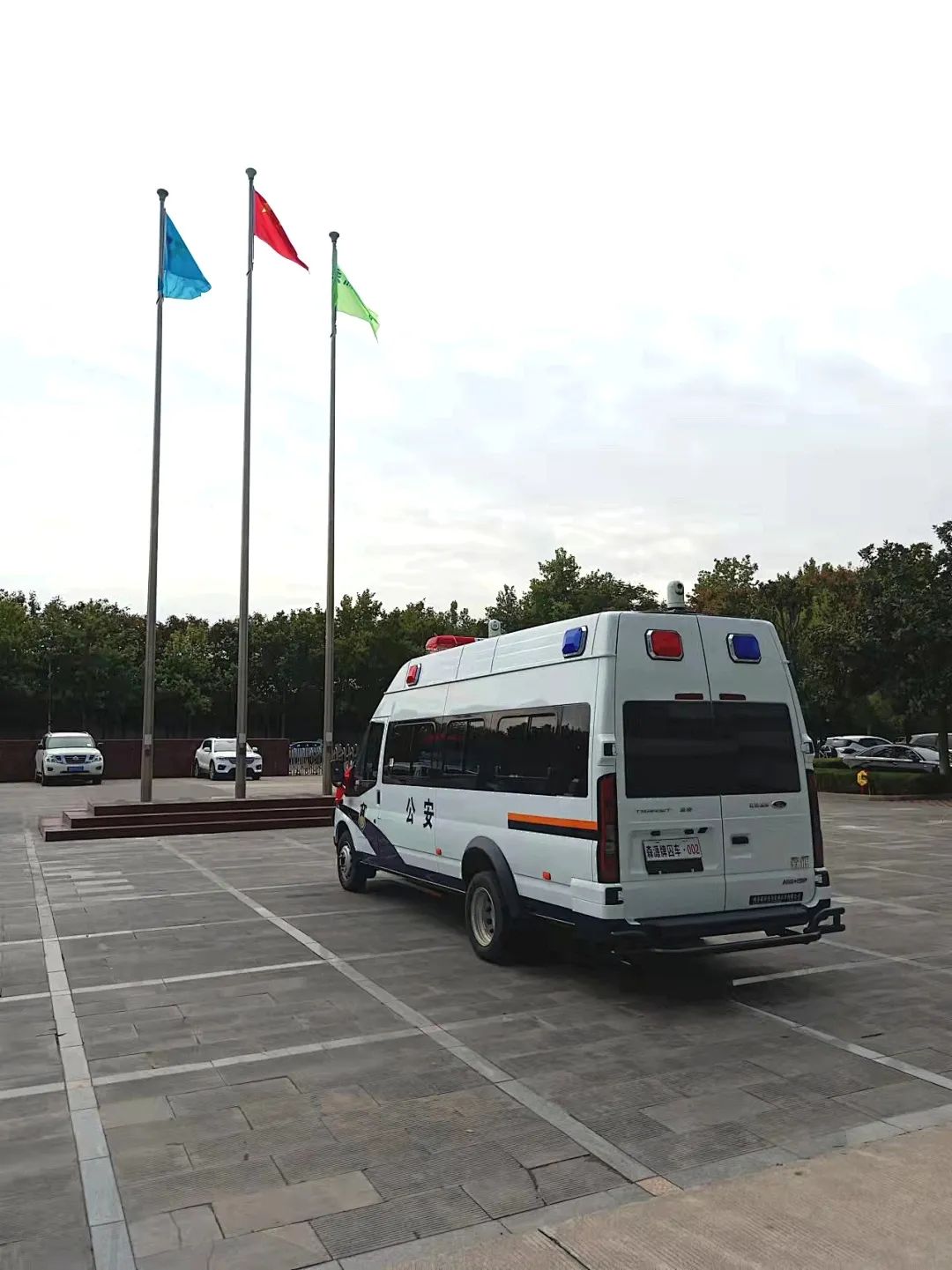 甘肅酒泉采購多功能囚車(圖4) 甘肅酒泉采購多功能囚車(圖4)