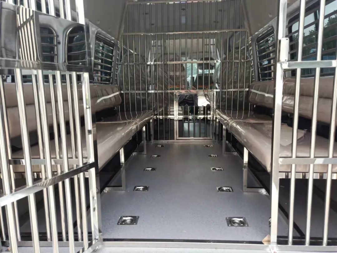 甘肅酒泉采購多功能囚車(圖6) 甘肅酒泉采購多功能囚車(圖6)