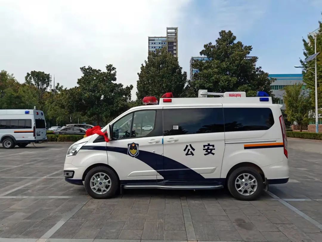 安徽懷遠縣采購刑事勘察車(圖3) 安徽懷遠縣采購刑事勘察車(圖3)
