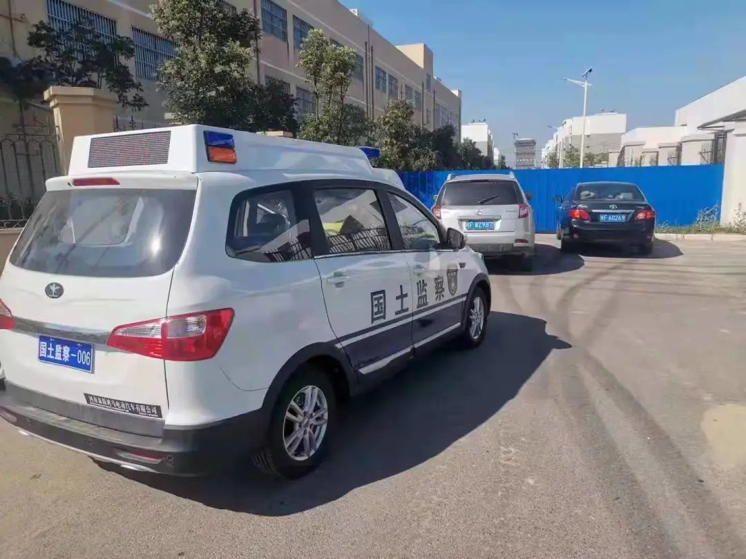 安徽淮北電動執(zhí)法車上崗(圖3) 安徽淮北電動執(zhí)法車上崗(圖3)