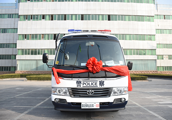 四川普格縣采購(gòu)多功能運(yùn)兵車(圖1)