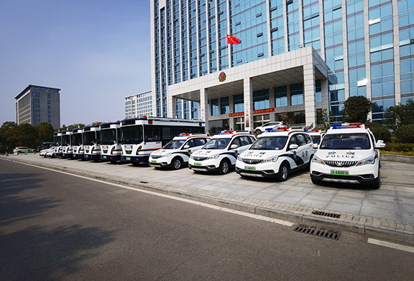平安建設(shè)再添羽翼||安徽利辛縣移動(dòng)警務(wù)室配發(fā)一線(圖2)