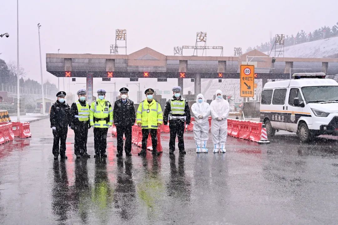 洛陽(yáng)市疫情防控交通卡點(diǎn)啟動(dòng)(圖1) 洛陽(yáng)市疫情防控交通卡點(diǎn)啟動(dòng)(圖1)