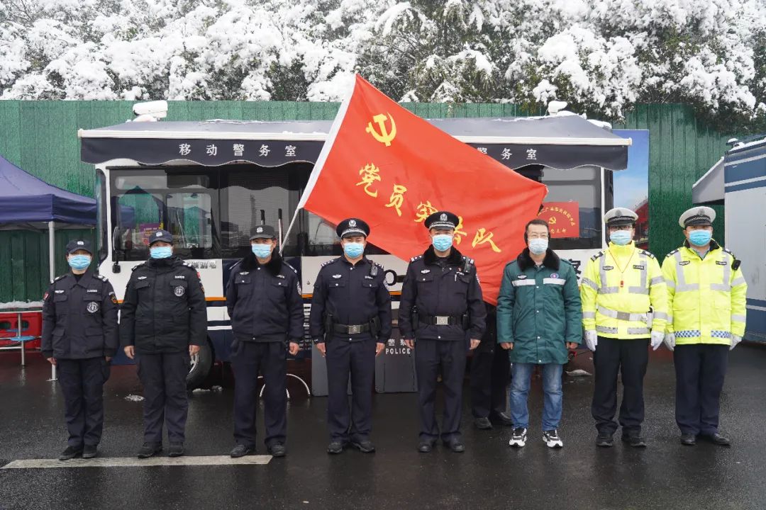 洛陽公安：口罩背后的微笑，是信心也是力量！(圖7)