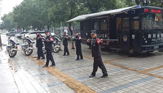 春節(jié)守護(hù)不打烊 堅(jiān)守崗位護(hù)平安(圖4) 春節(jié)守護(hù)不打烊 堅(jiān)守崗位護(hù)平安(圖4)