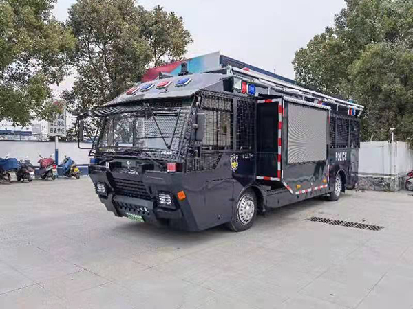 安徽懷寧縣移動智慧警務(wù)服務(wù)站 護(hù)航發(fā)展保平安(圖3) 安徽懷寧縣移動智慧警務(wù)服務(wù)站 護(hù)航發(fā)展保平安(圖3)