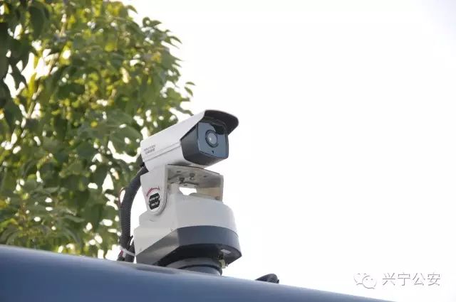 巡防新武器--移動警務(wù)室(圖4) 巡防新武器--移動警務(wù)室(圖4)