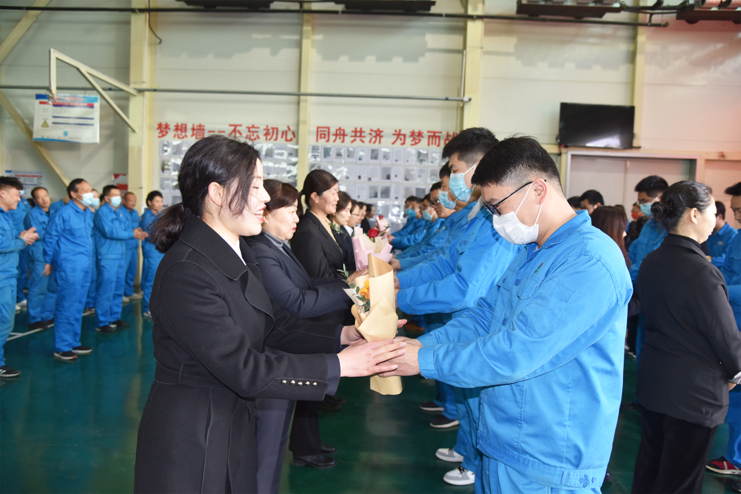 情暖三八節(jié)  鮮花送祝福||森源鴻馬慶祝三八女神節(jié)(圖4)