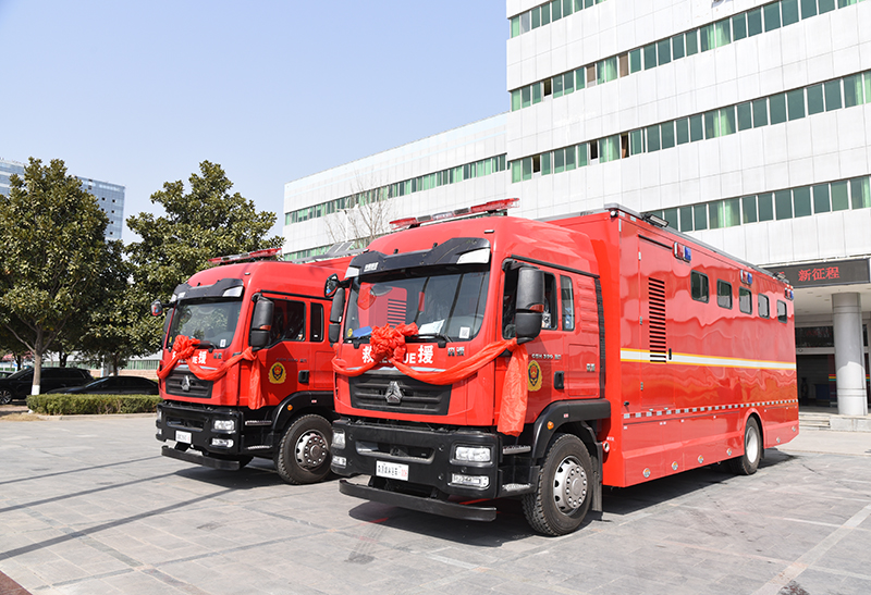 西藏消防救援總隊(duì)采購多功能淋浴車、衛(wèi)生間車(圖2)