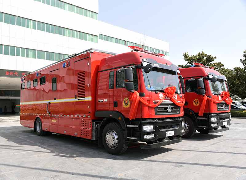 西藏消防救援總隊(duì)采購多功能淋浴車、衛(wèi)生間車(圖3)