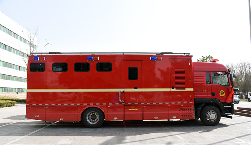 西藏消防救援總隊(duì)采購多功能淋浴車、衛(wèi)生間車(圖4)