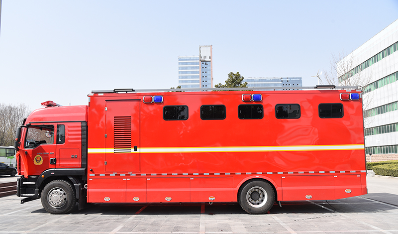 西藏消防救援總隊(duì)采購多功能淋浴車、衛(wèi)生間車(圖5)