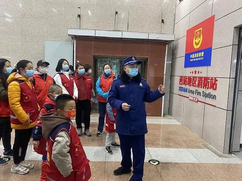 消防志愿服務(wù)“溫暖北京城”(圖6) 消防志愿服務(wù)“溫暖北京城”(圖6)