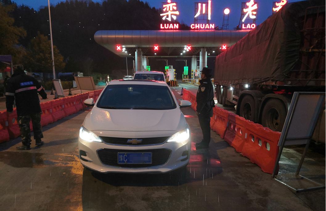 迎戰(zhàn)疫情“倒春寒”，豎起一道“藏藍色”屏障(圖14)