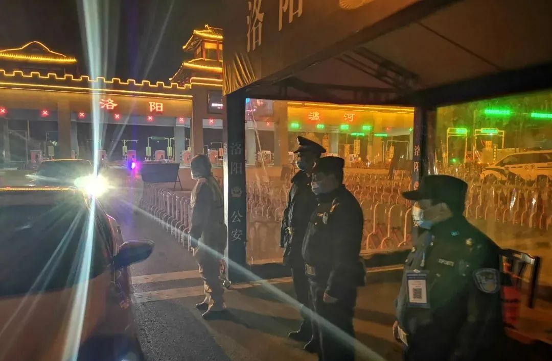 迎戰(zhàn)疫情“倒春寒”，豎起一道“藏藍色”屏障(圖15)