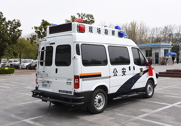 維穩(wěn)安民 保駕護(hù)航||內(nèi)蒙古杭錦后旗采購(gòu)現(xiàn)場(chǎng)勘察車(圖6) 維穩(wěn)安民 保駕護(hù)航||內(nèi)蒙古杭錦后旗采購(gòu)現(xiàn)場(chǎng)勘察車(圖6)