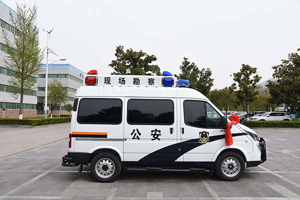 維穩(wěn)安民 保駕護(hù)航||內(nèi)蒙古杭錦后旗采購(gòu)現(xiàn)場(chǎng)勘察車(圖5) 維穩(wěn)安民 保駕護(hù)航||內(nèi)蒙古杭錦后旗采購(gòu)現(xiàn)場(chǎng)勘察車(圖5)