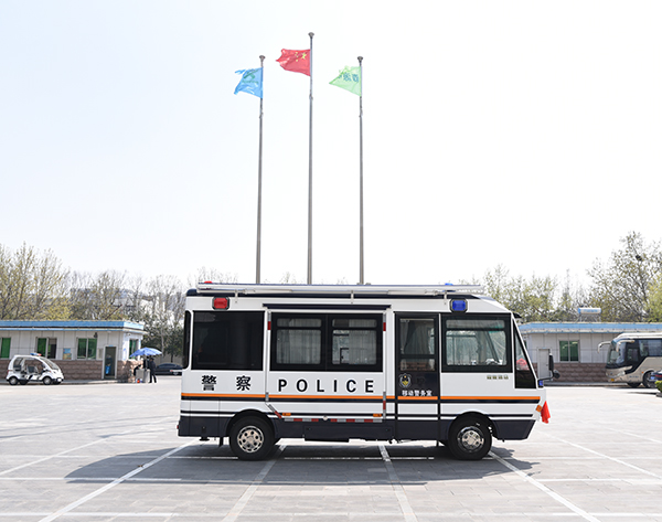 外防輸入 內(nèi)防反彈||海南澄邁縣采購(gòu)的移動(dòng)警務(wù)室(圖4) 外防輸入 內(nèi)防反彈||海南澄邁縣采購(gòu)的移動(dòng)警務(wù)室(圖4)