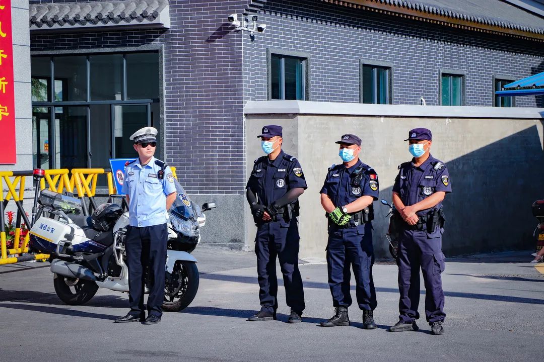高考首日！警察蜀黍為“澧”護航！(圖2)