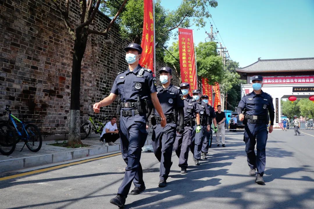 高考首日！警察蜀黍為“澧”護航！(圖5)