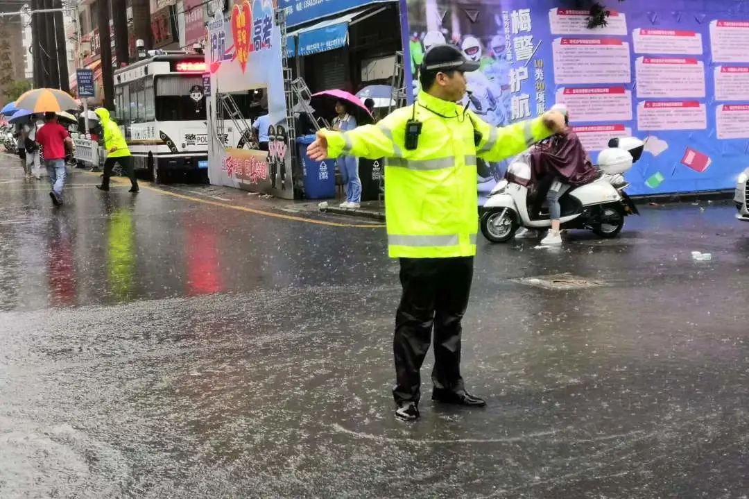 護航高考丨每一個瞬間，留下的是感動……(圖7)