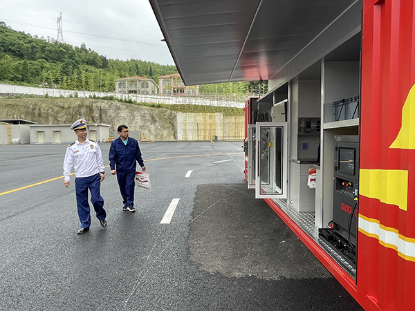 貴州省消防救援總隊(duì)召開2022年后勤工作會(huì)議||森源鴻馬“1+N”智能方艙現(xiàn)場(chǎng)觀摩(圖14) 貴州省消防救援總隊(duì)召開2022年后勤工作會(huì)議||森源鴻馬“1+N”智能方艙現(xiàn)場(chǎng)觀摩(圖14)