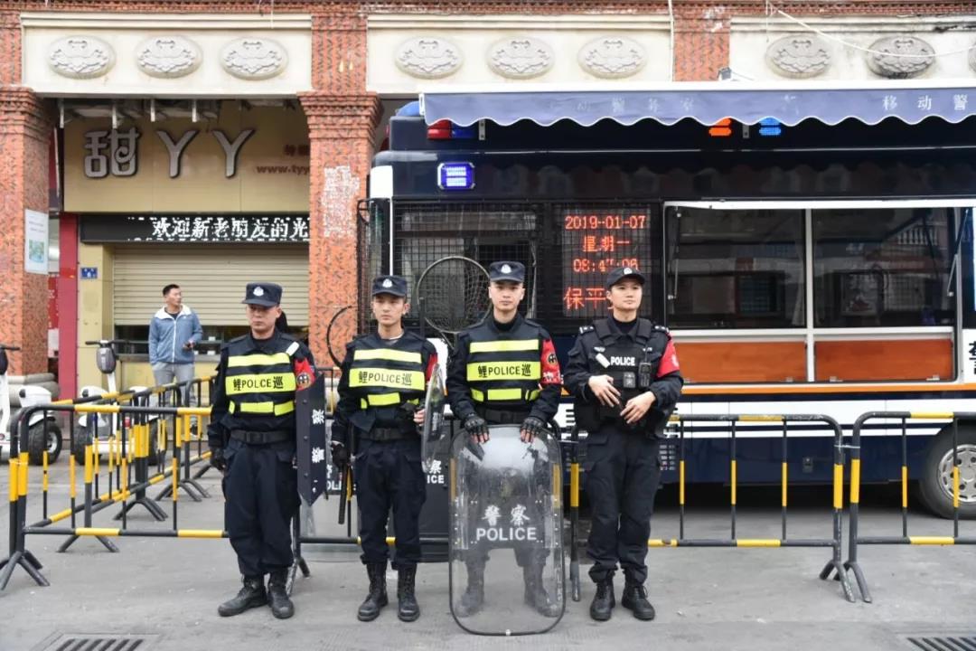移動警務室助推街面警務 提升防控效能(圖4) 移動警務室助推街面警務 提升防控效能(圖4)