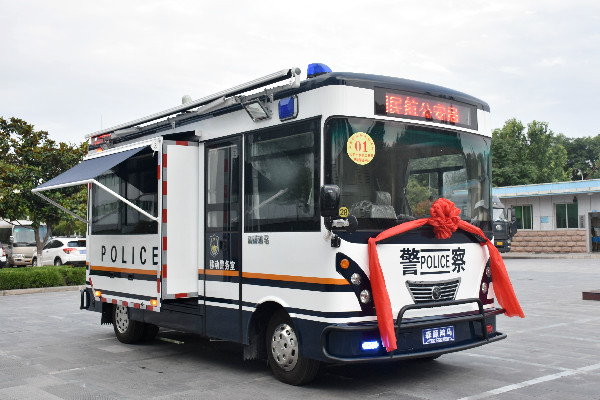移動(dòng)警務(wù)室便民服務(wù)切實(shí)增強(qiáng)群眾安全感滿(mǎn)意度(圖1)