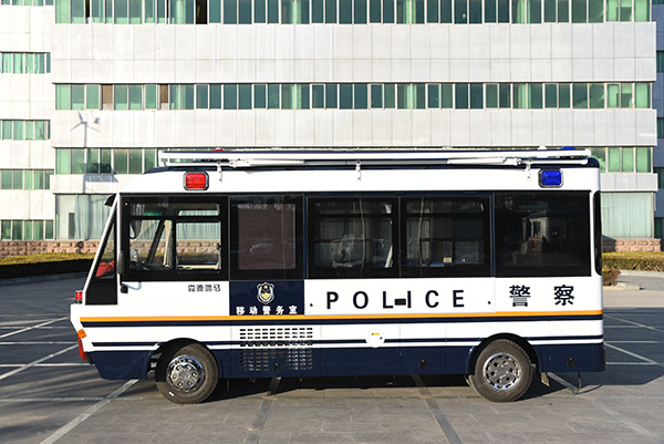 打通智慧警務(wù)最后一公里||移動(dòng)警務(wù)室“小平臺(tái)”變身“大舞臺(tái)”(圖3) 打通智慧警務(wù)最后一公里||移動(dòng)警務(wù)室“小平臺(tái)”變身“大舞臺(tái)”(圖3)