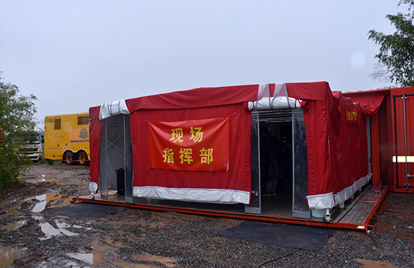 森源鴻馬智能指揮方艙圓滿完成長春新立城水庫防汛搶險應(yīng)急演練(圖9) 森源鴻馬智能指揮方艙圓滿完成長春新立城水庫防汛搶險應(yīng)急演練(圖9)