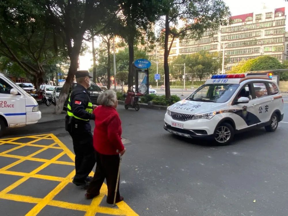 零距離體驗(yàn)——豐澤110的一天(圖1) 零距離體驗(yàn)——豐澤110的一天(圖1)